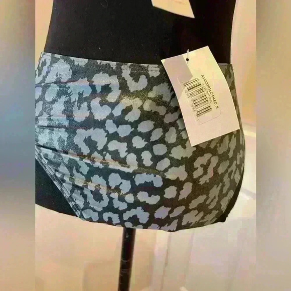 Dippin’ Daisy’s Britney Top & Angel Bottom - Picture 10 of 13